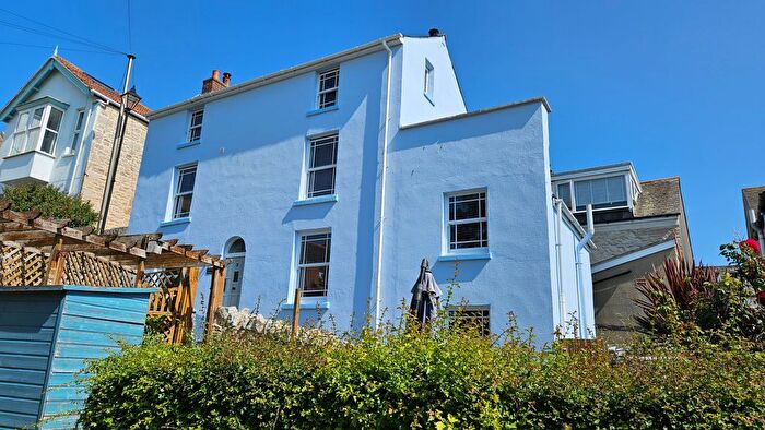 4 Bedroom Detached House For Sale In Manor Place, Fortuneswell, Portland, DT5