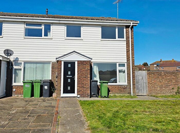3 Bedroom End Of Terrace House To Rent In Sevenoaks Road, BN23
