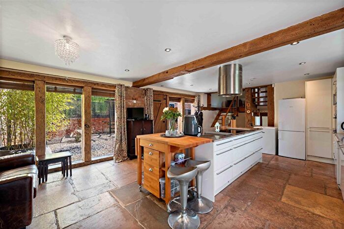 4 Bedroom Barn Conversion For Sale In Brandhills View, Alverton, NG13