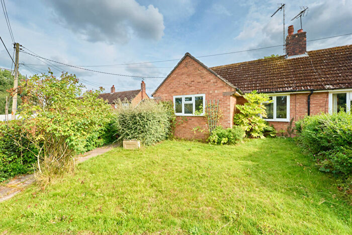 1 Bedroom Semi-Detached Bungalow For Sale In Mere Rise, Copmere End, Stafford, Staffordshire, ST21