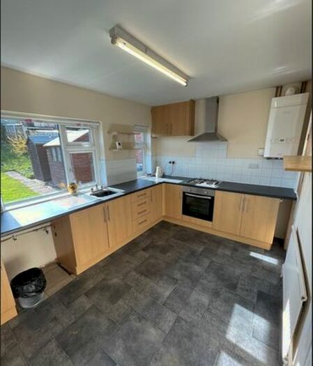 3 Bedroom Semi-Detached House To Rent In Guilthwaite Crescent, Whiston, S60