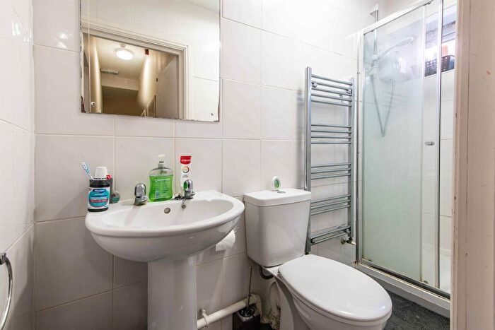 3 Bedroom Apartment To Rent In Noel Street, NG7