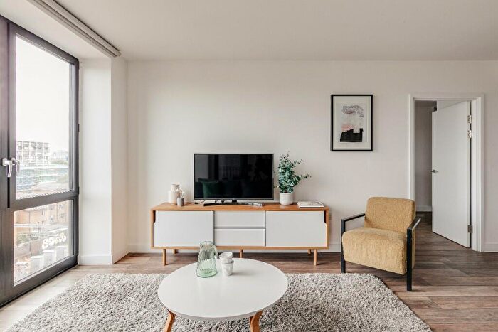 1 Bedroom Flat To Rent In Three Colts Lane, London, E2