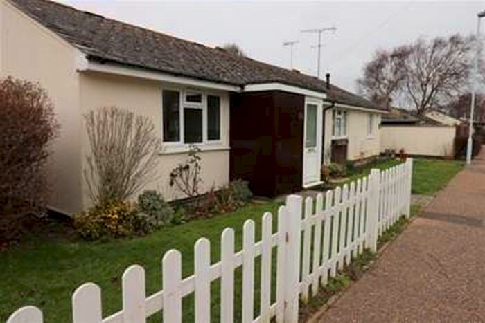 1 Bedroom Bungalow To Rent In The Avenue, Worthing, BN12