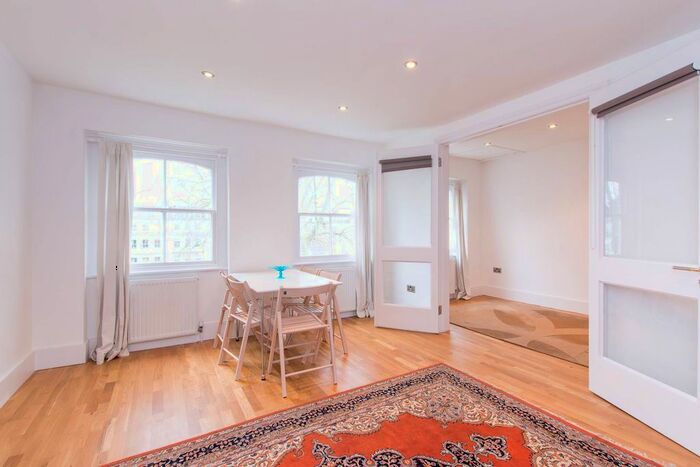 2 Bedroom Flat To Rent In Cornwall Gardens, South Kensington, London, SW7