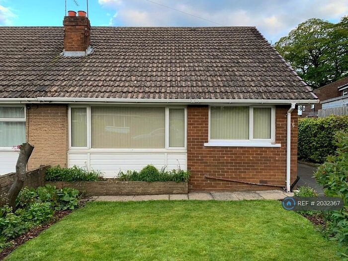 3 Bedroom Semi-Detached House To Rent In Sherburn Road, Brighouse, HD6