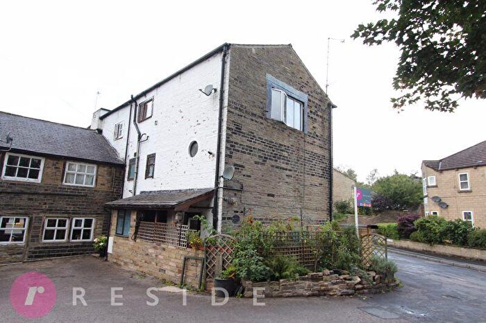 2 Bedroom Apartment For Sale In Wardle Fold, Wardle, Rochdale, OL12