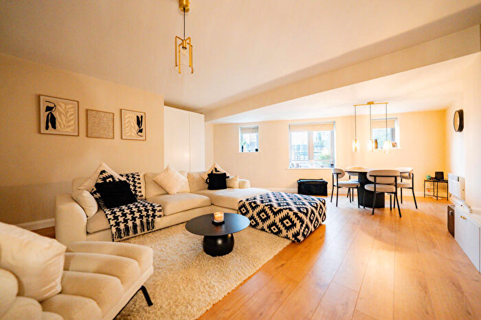 2 Bedroom Apartment For Sale In Flat, The Waterfront, Duns Lane, Leicester, Leicestershire, LE3