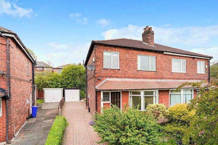 3 Bedroom Semi-Detached House To Rent In Knowsley Drive, Swinton, Manchester, Greater Manchester, M27
