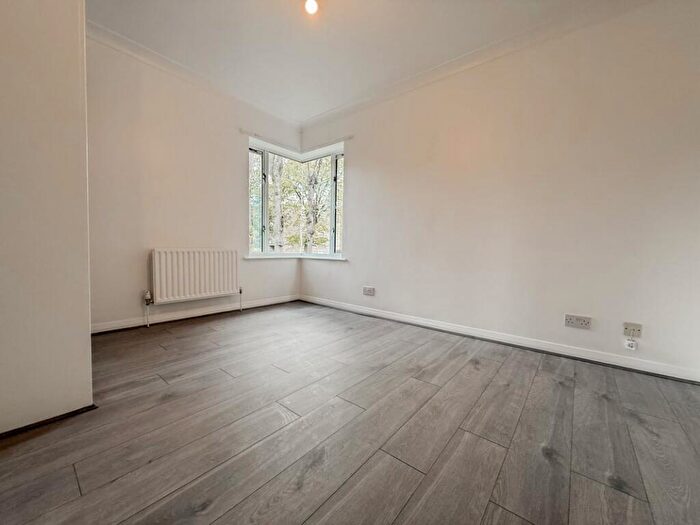 1 Bedroom Flat To Rent In Cedar Road Sutton, SM2