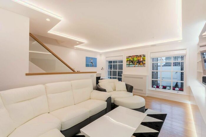 3 Bedroom Property To Rent In Brick Street, Mayfair, London, W1J