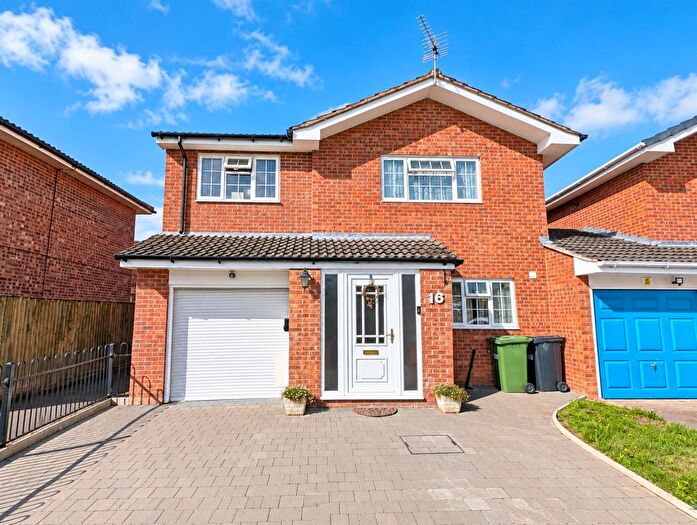 4 Bedroom Link Detached House For Sale In Grosvenor Place, Hereford, HR4