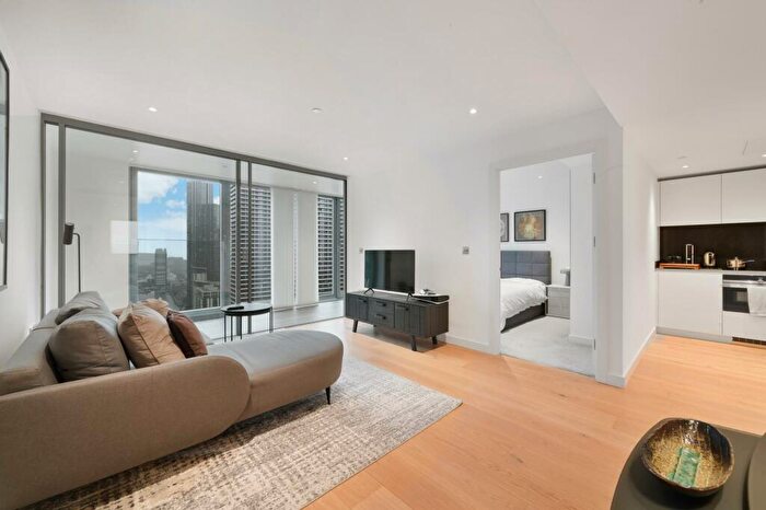 1 Bedroom Flat For Sale In Landmark Pinnacle, Canary Wharf, London, E14