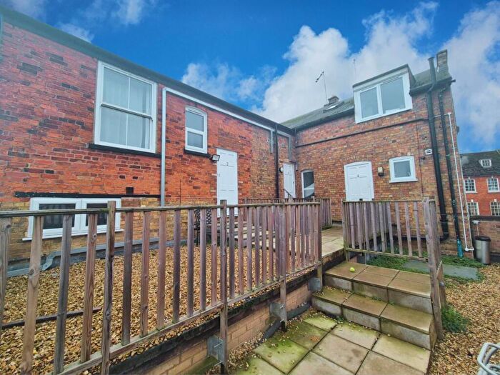 1 Bedroom Flat To Rent In High Street, Kettering, NN14