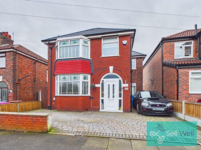 3 Bedroom Detached House For Sale In Stanwell Road, Swinton, Manchester, M27