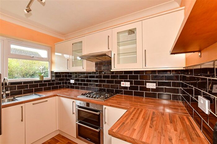 2 Bedroom Flat For Sale In Puckle Lane, Canterbury, Kent, CT1