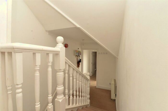 2 Bedroom Apartment For Sale In Station Road, New Milton, Hampshire, BH25