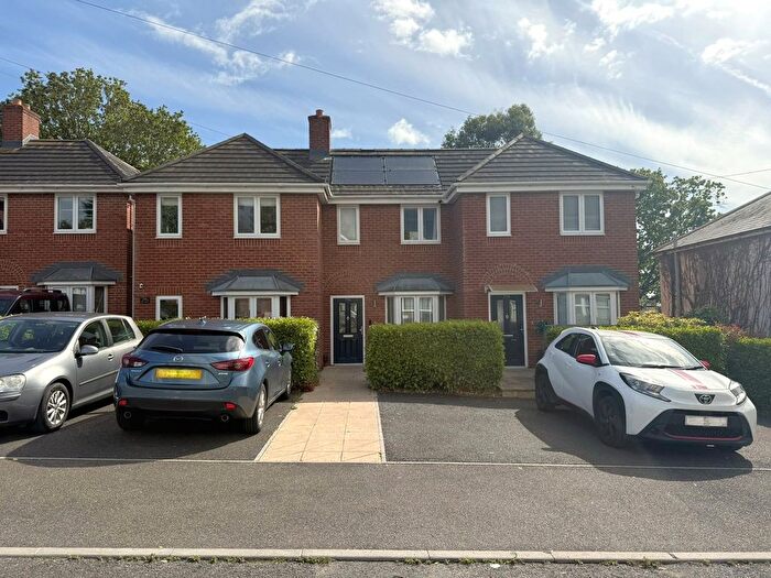3 Bedroom Terraced House For Sale In Fortescue Road, Poole, BH12