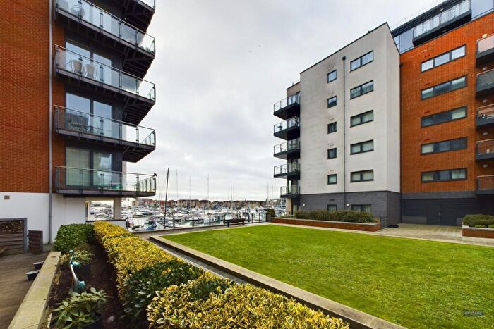 2 Bedroom Apartment For Sale In Sirocco, Channel Way, Southampton, SO14