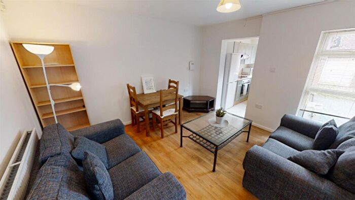 3 Bedroom House To Rent In School Road, Crookes, S10