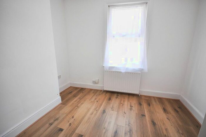 3 Bedroom Terraced House To Rent In Maitland Street, Bedford, MK40