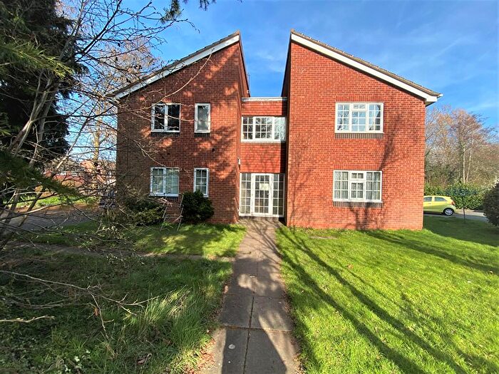 Studio To Rent In Ebourne Close, Kenilworth, CV8