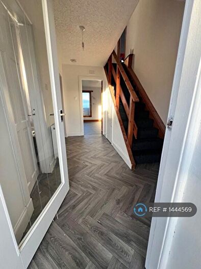 3 Bedroom Maisonette To Rent In Johnston Crescent, Lochgelly, KY5