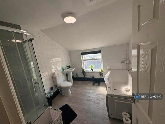 3 Bedroom Terraced House To Rent In Albany Street, Newport, NP20