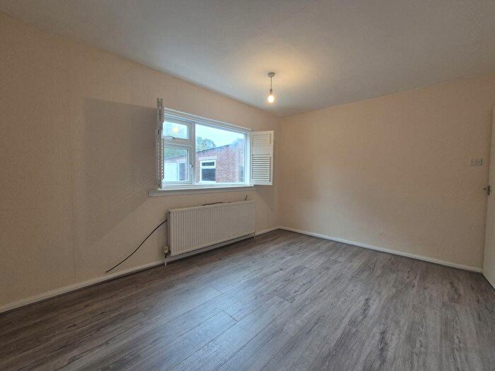2 Bedroom Bungalow To Rent In Beachwood Avenue, Kingswinford, DY6