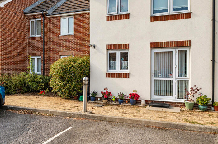 2 Bedroom Apartment For Sale In Shrubbs Drive, Bognor Regis, West Sussex, PO22