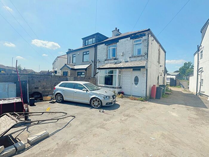 3 Bedroom Semi-Detached House For Sale In Reevy Avenue, Wibsey, Bradford, BD6