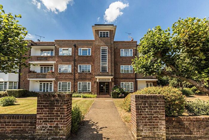 2 Bedroom Flat To Rent In Eaton Rise, London, W5