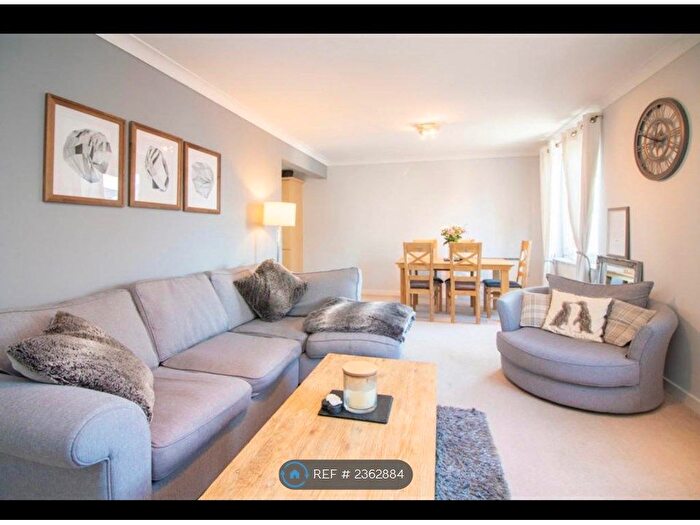 2 Bedroom Flat To Rent In Carlotta Way, Cardiff, CF10