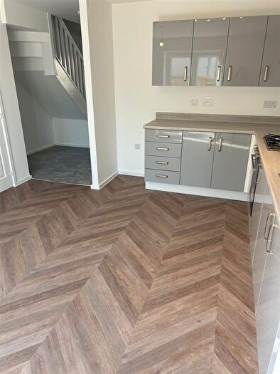 3 Bedroom End Terrace House For Sale In Wiltshire Drive, Patterdown, Chippenham, SN15