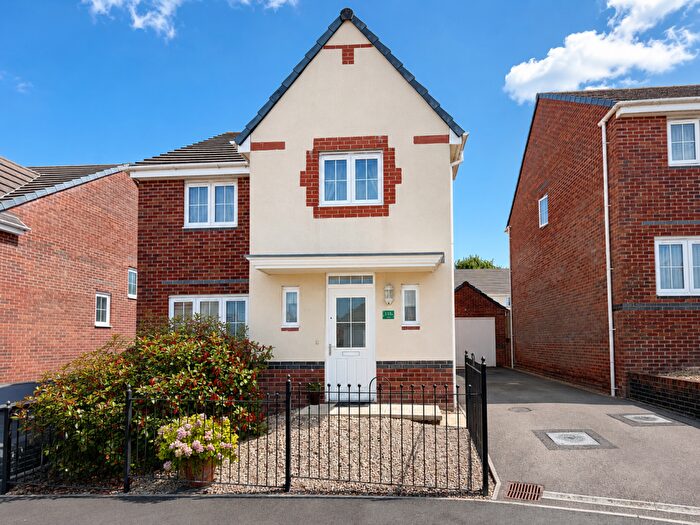 4 Bedroom Detached House For Sale In Cae Morfa, Skewen, Neath, SA10