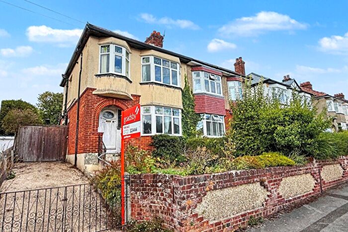 3 Bedroom Semi-Detached House For Sale In Salisbury, SP1