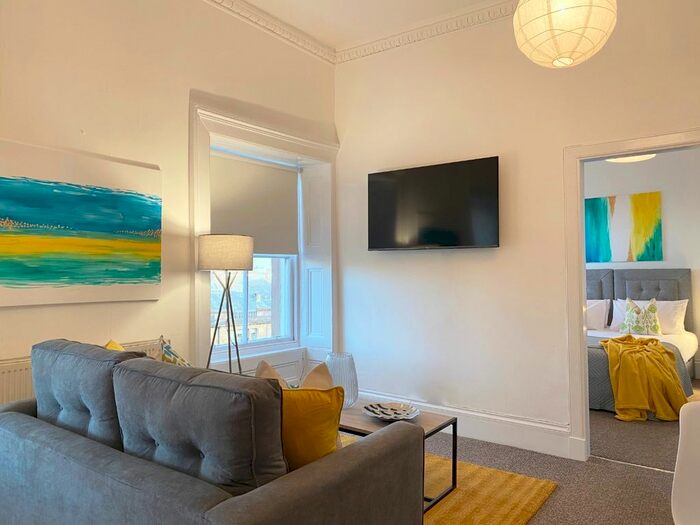 1 Bedroom Flat To Rent In Flat /, Crown Circus, Glasgow, G12