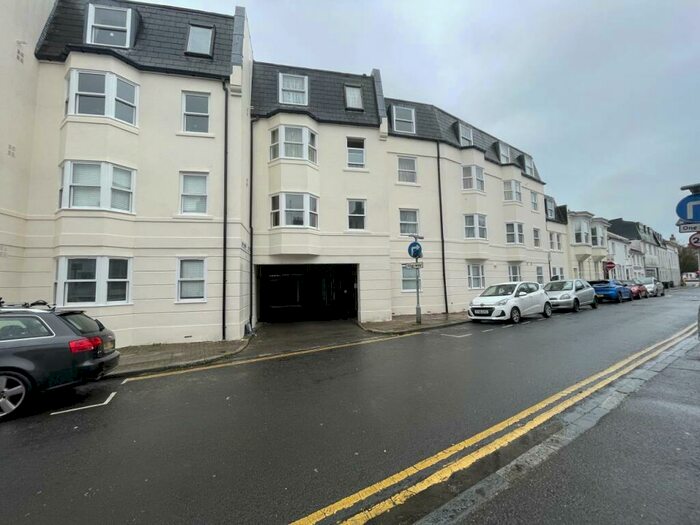 1 Bedroom Flat To Rent In Marlow Court, Park Crescent Place, Brighton, BN2