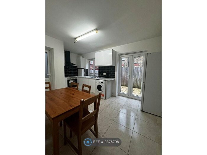 6 Bedroom Terraced House To Rent In Longmead Road, London, SW17