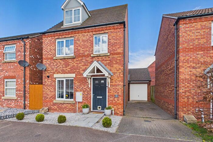 3 Bedroom Detached House For Sale In Danube Square, Spalding, Lincolnshire, PE11