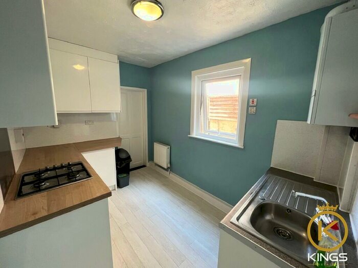 3 Bedroom Terraced House To Rent In St Vincent Road, PO5