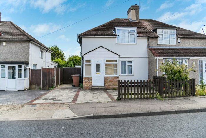 3 Bedroom Semi-Detached House To Rent In Colyers Lane, Erith, DA8