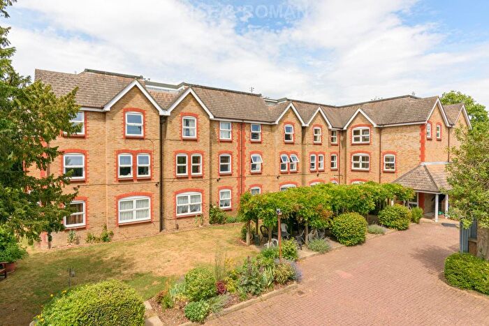 2 Bedroom Flat For Sale In Andridge Court, Wimbledon, SW19