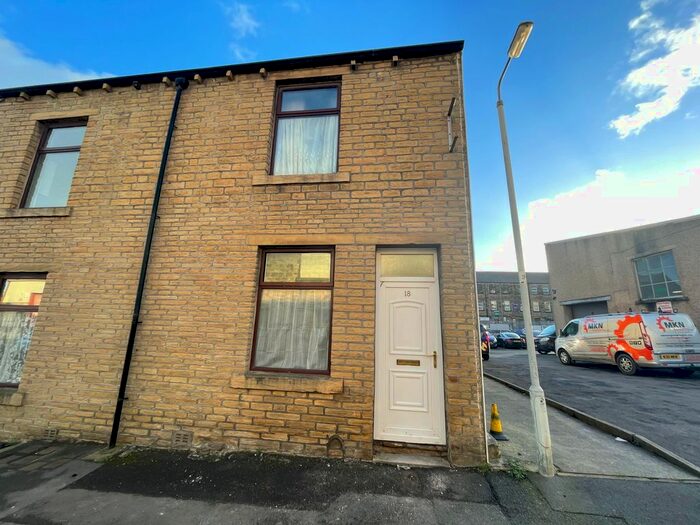 1 Bedroom Flat To Rent In Marley Street, Keighley BD21