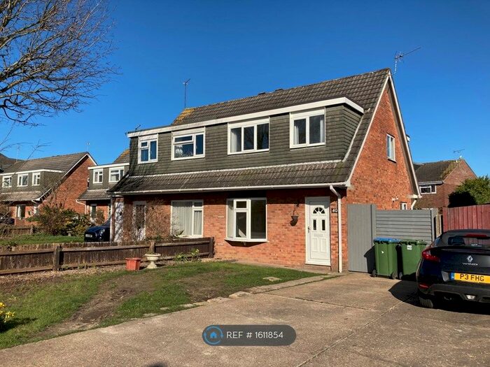 3 Bedroom Semi-Detached House To Rent In Charles Knott Gardens, Southampton, SO15