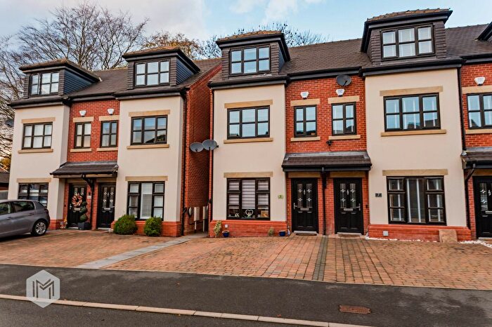 4 Bedroom Semi Detached House For Sale In Woodland Grange, Worsley, Manchester, M28