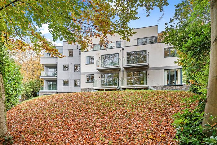 2 Bedroom Flat For Sale In Mount Harry Road, Sevenoaks, Kent, TN13