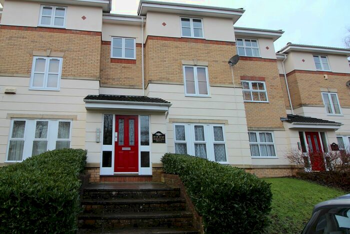 2 Bedroom Flat To Rent In Robertsons Drive, St Annes Park, Bristol, BS4