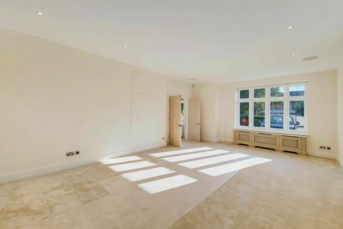8 Bedroom Detached House To Rent In The Bishops Avenue, Hampstead, London, N2