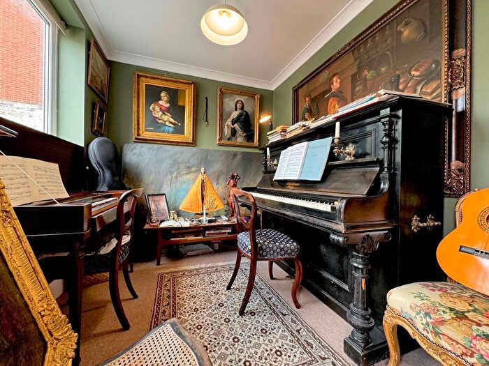 2 Bedroom Flat To Rent In Foundation Street, Ipswich, IP4